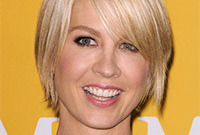 New-ways-to-wear-short-hair-side